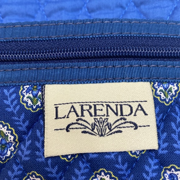 Larenda Quilted Blue Flower Wallet/clutch/ Checkbook 3795 - Picture 3 of 8